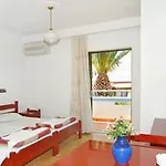 Apart Otel Yiannis Yard & 4*