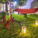 Yiannis Yard & İstanköy