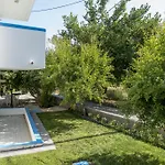 Apart Otel Yiannis Yard & 4*