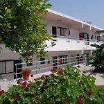 Apart Otel Yiannis Yard & 4*