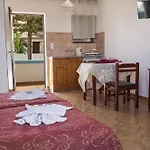 Apart Otel Yiannis Yard &