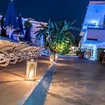 Yiannis Yard & Apart Otel