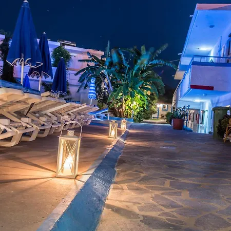 Yiannis Yard & Apartahotel