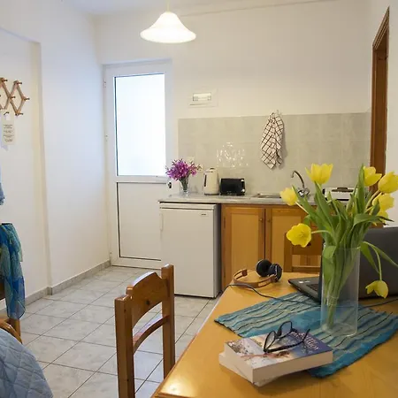 아파트호텔 Yiannis Yard & 코스 타운