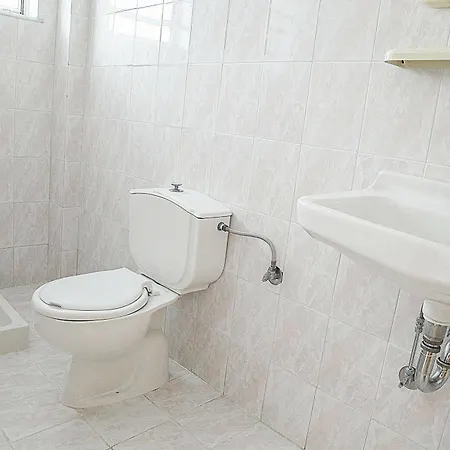 מלון דירות Yiannis Yard & 3*