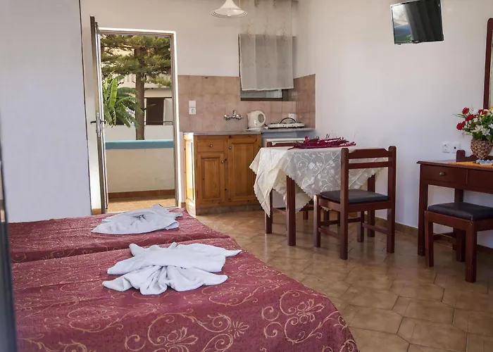 Hotel apartamentowy Yiannis Yard &