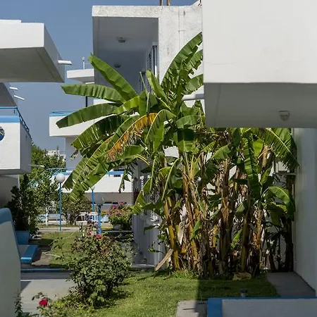 Aparthotel Yiannis Yard &