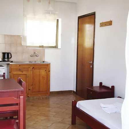 Hotel de apartamente Yiannis Yard & 4*