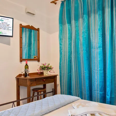 Aparthotel Yiannis Yard &