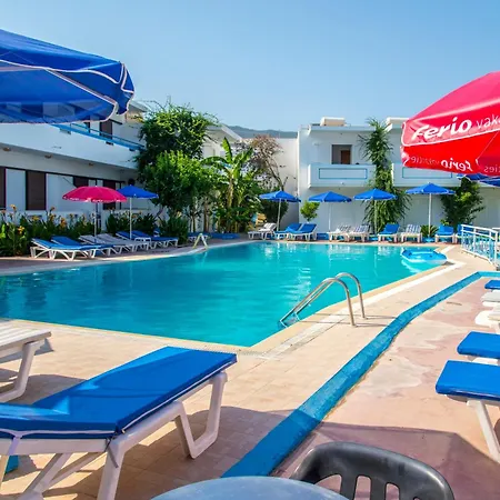 Aparthotel Yiannis Yard & 4*
