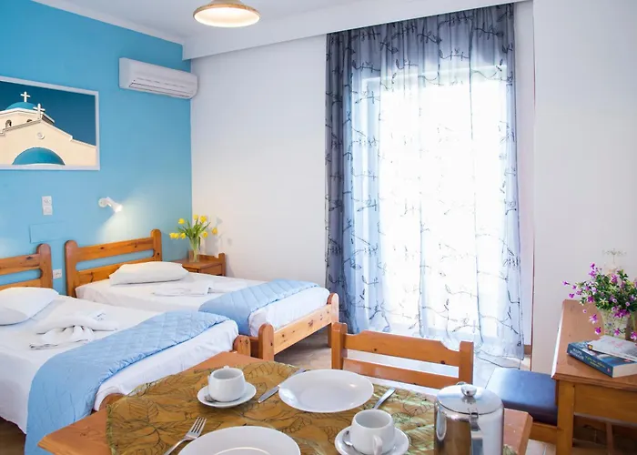 Yiannis Yard & شقة فندقية