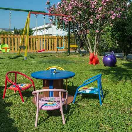 Yiannis Yard &